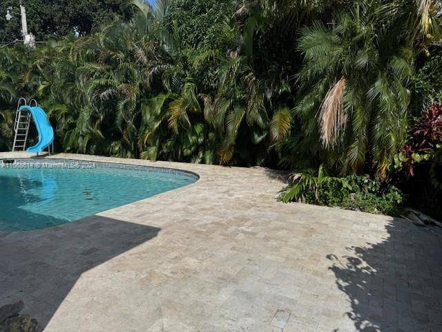 Hollywood, FL 33024,6421 Liberty St