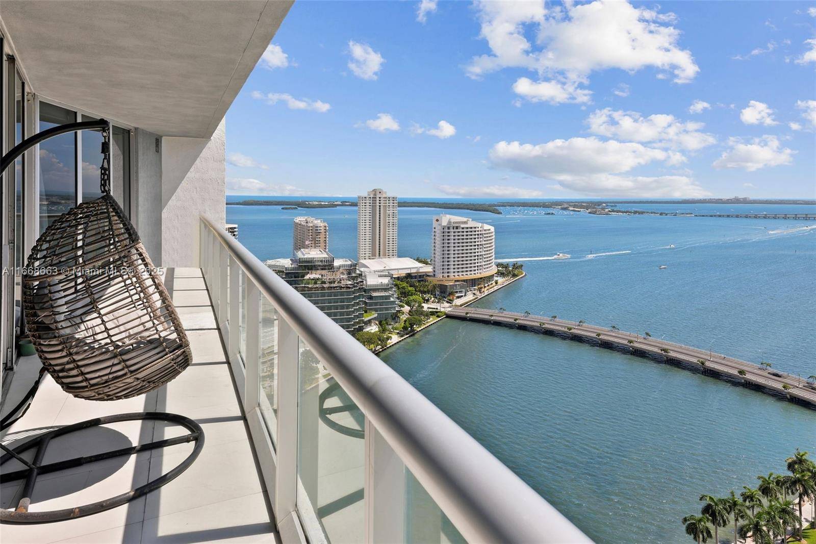 Miami, FL 33131,495 Brickell Ave #2905