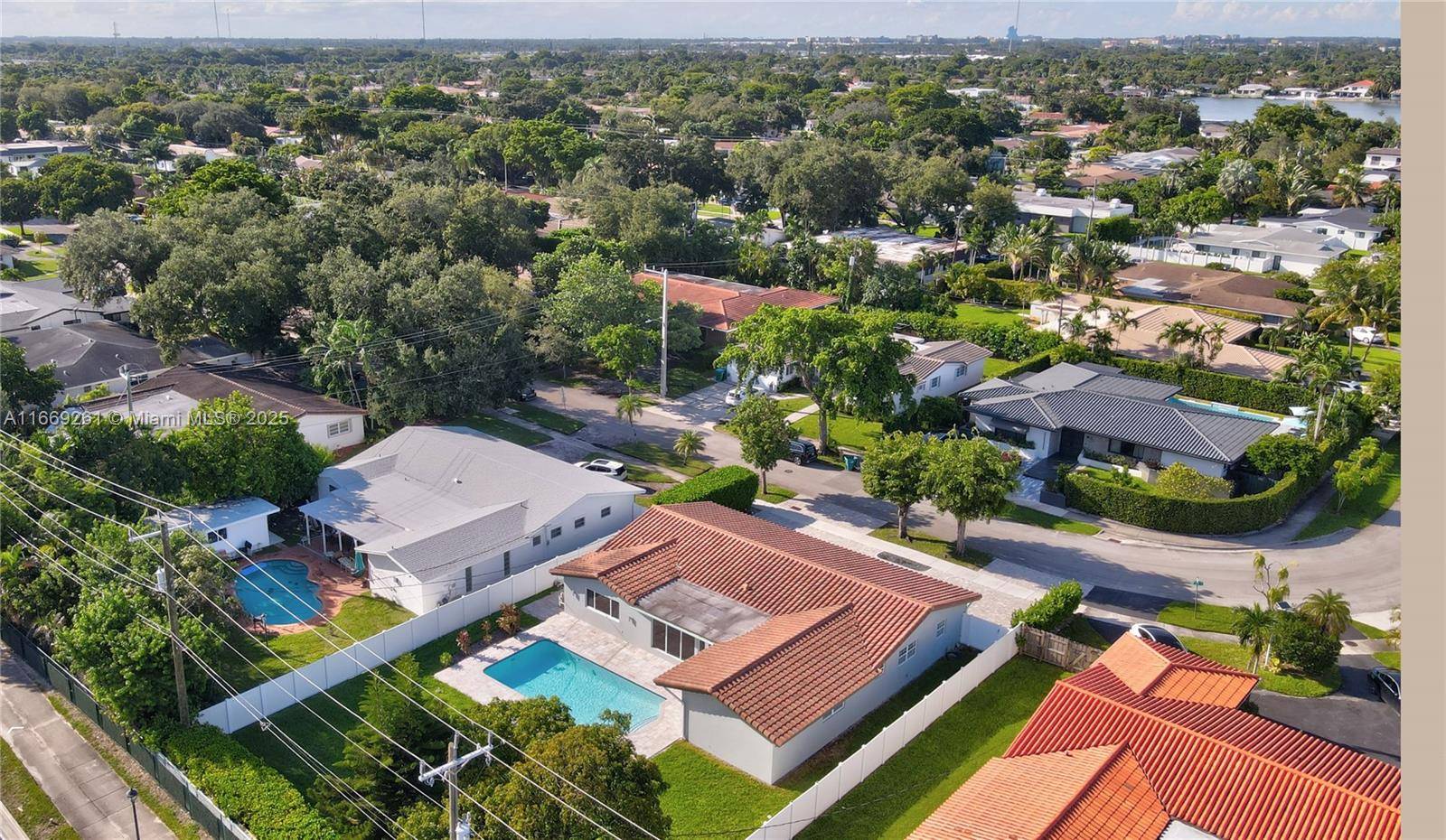Miami, FL 33180,2280 NE 203rd Ter