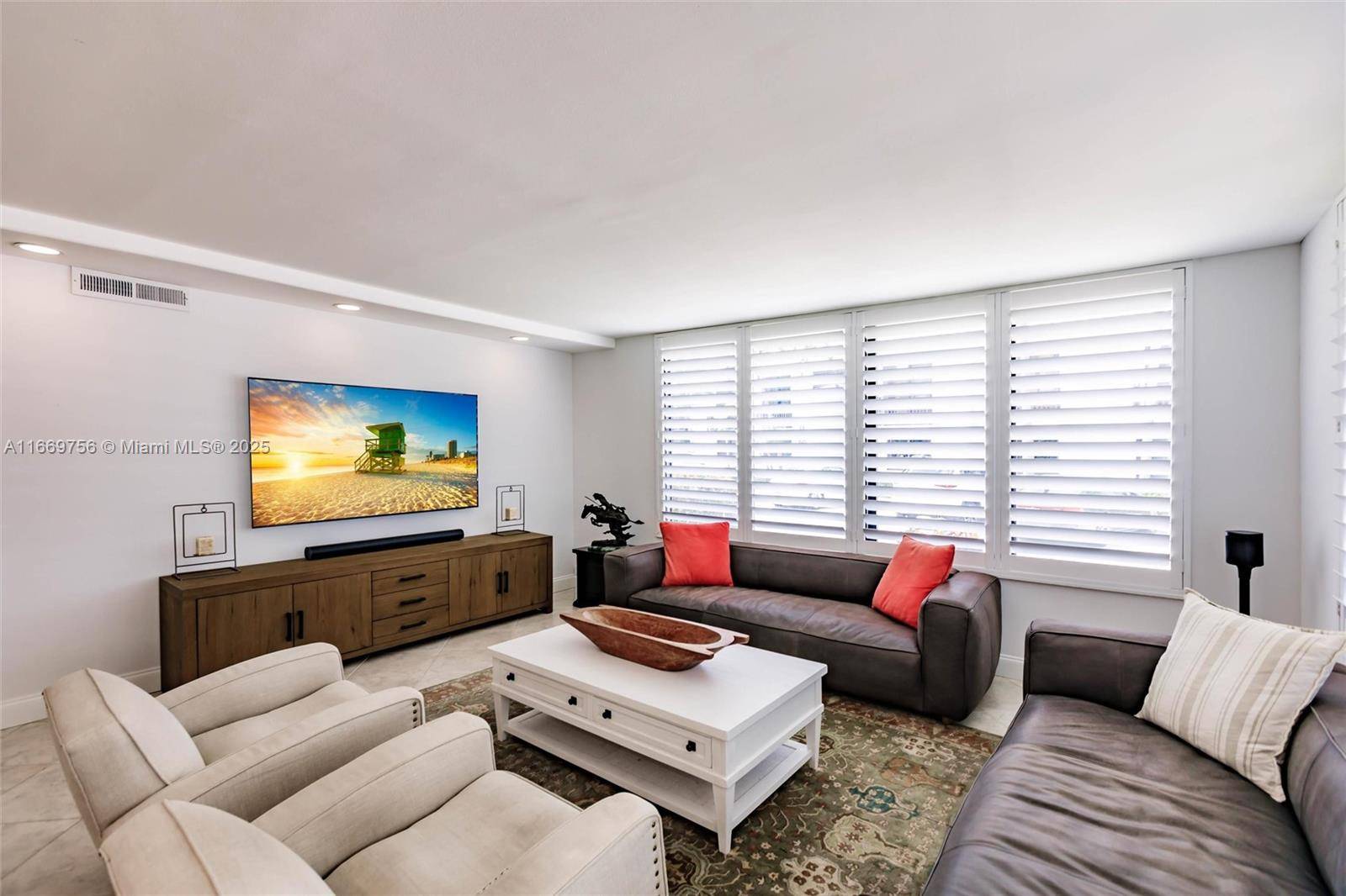 Fort Lauderdale, FL 33316,1586 S Ocean Ln #125