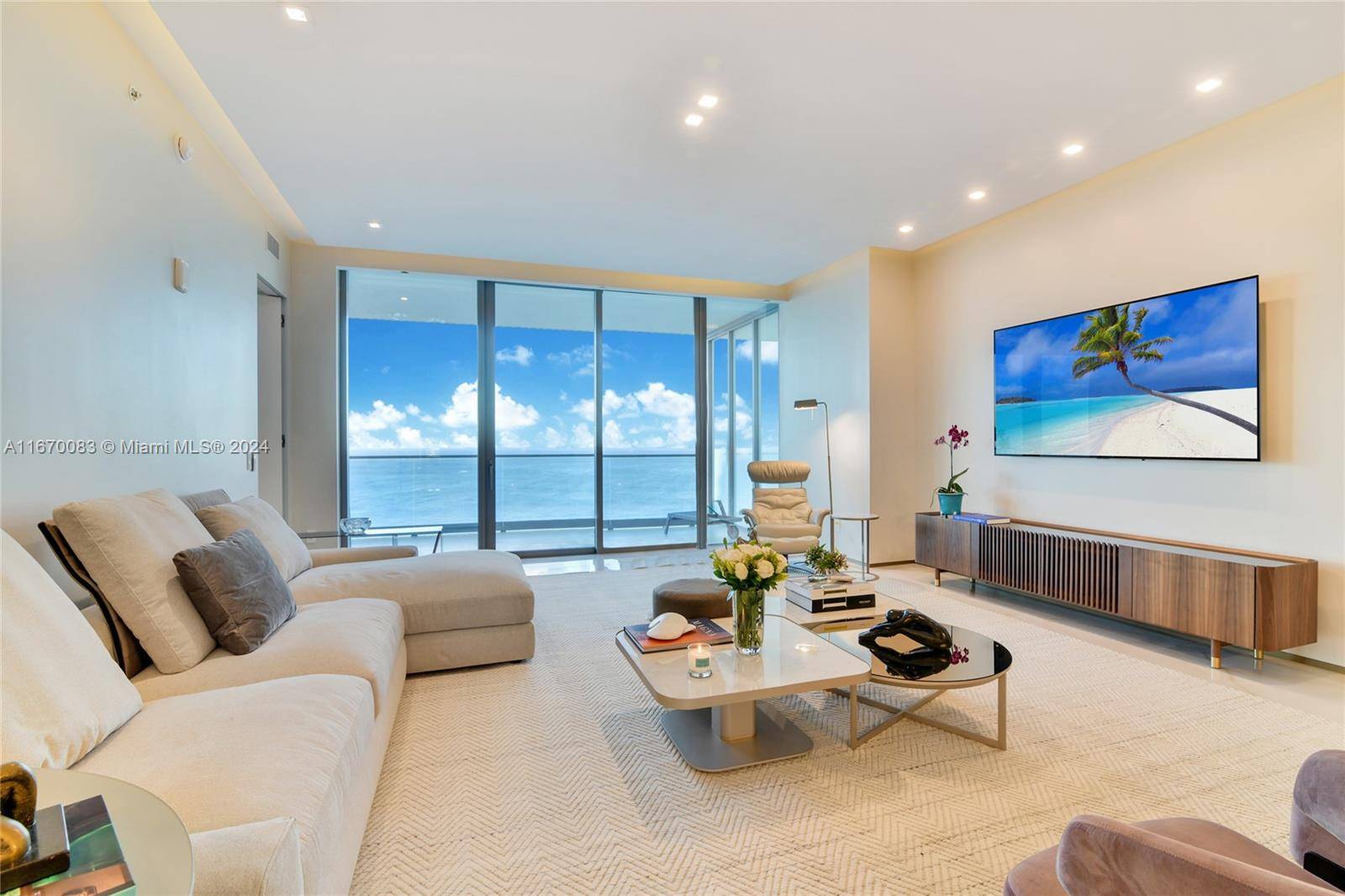 Sunny Isles Beach, FL 33160,18975 Collins Ave #3202
