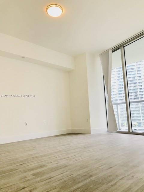 Miami, FL 33131,475 Brickell Ave #2014