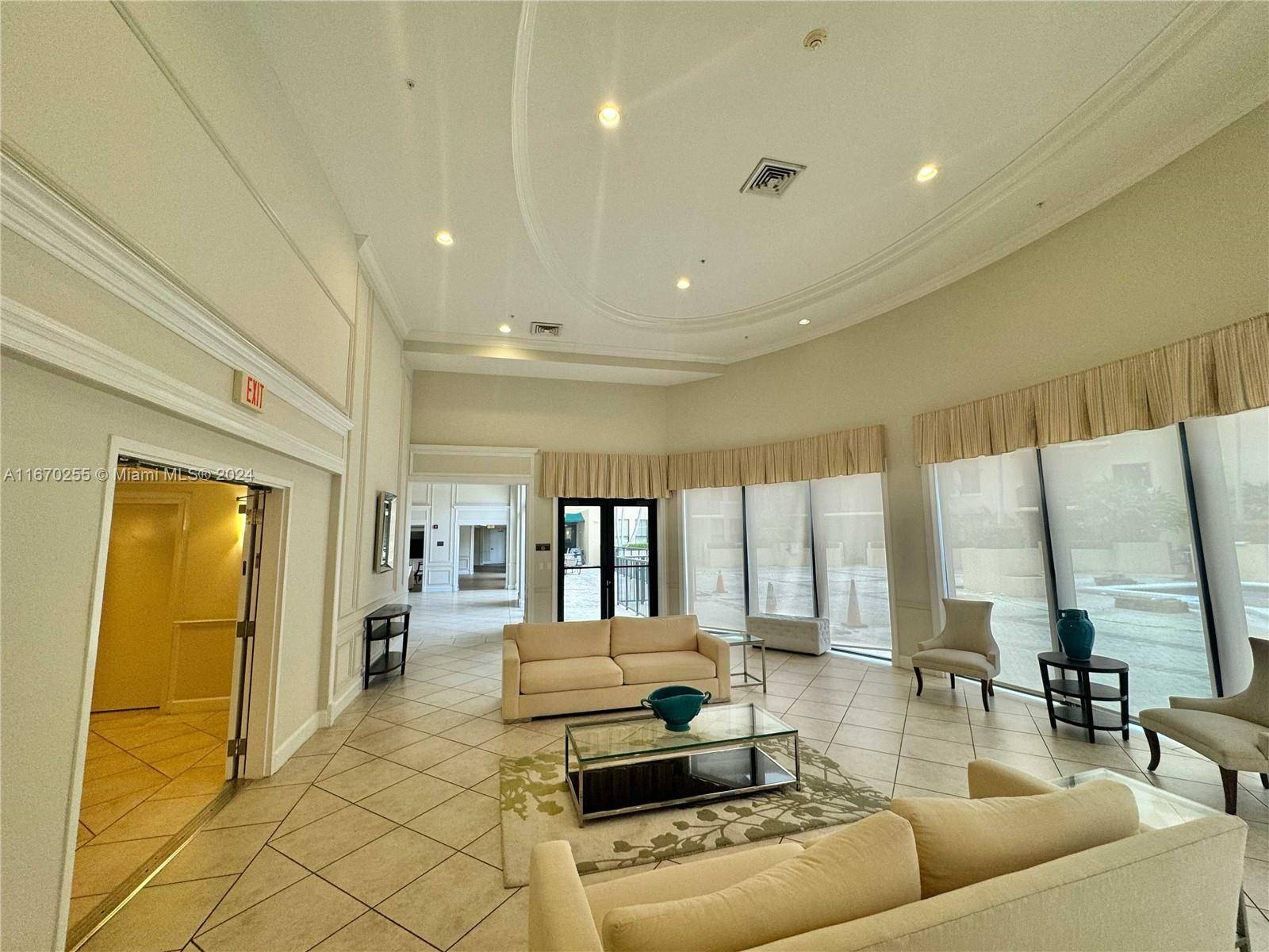 Coral Gables, FL 33134,55 Merrick Way #831