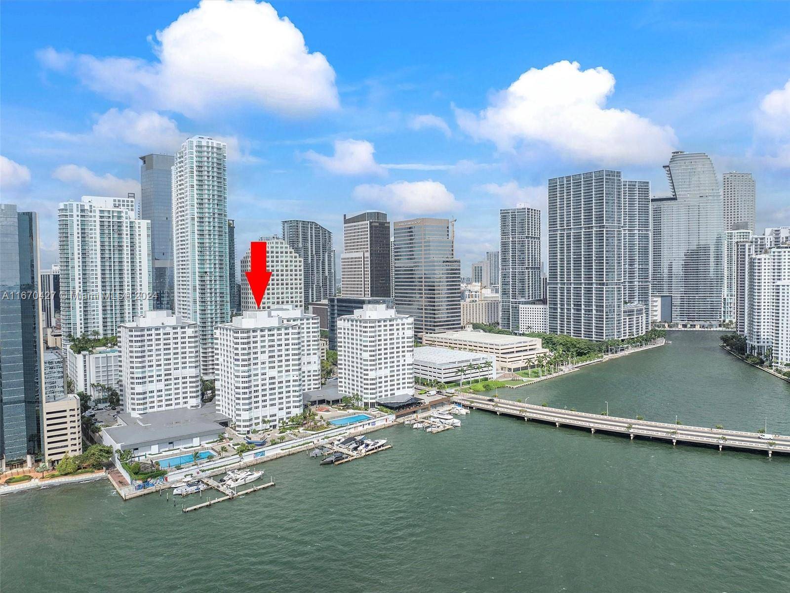 Miami, FL 33131,825 Brickell Bay Dr #845