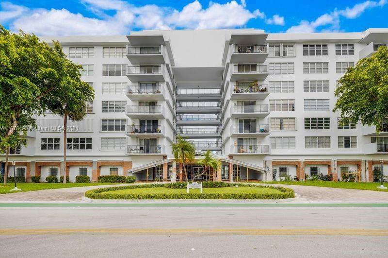 Bay Harbor Islands, FL 33154,1001 91st St #601