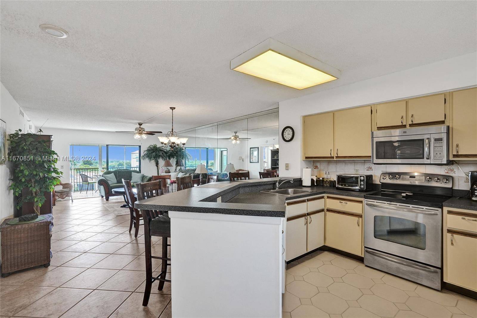 Pompano Beach, FL 33069,2221 Cypress Island Dr #701