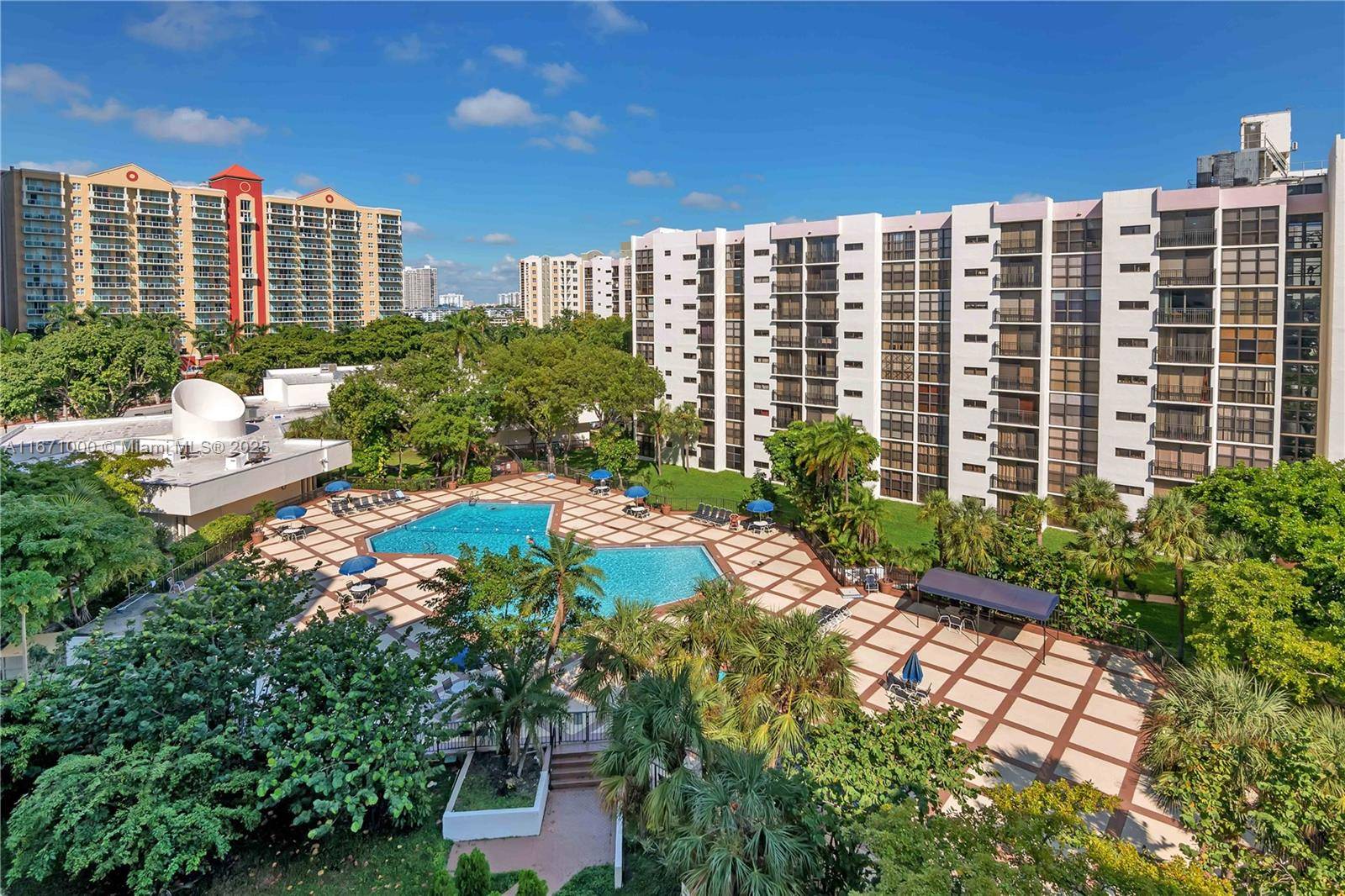 Sunny Isles Beach, FL 33160,16919 N Bay Rd #204