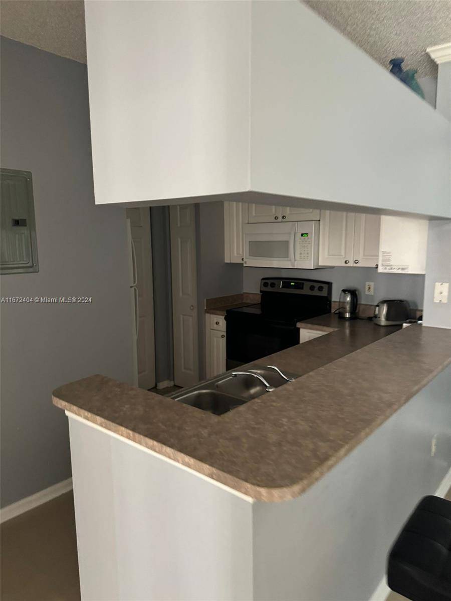 Sunny Isles Beach, FL 33160,17100 N Bay Rd #1714