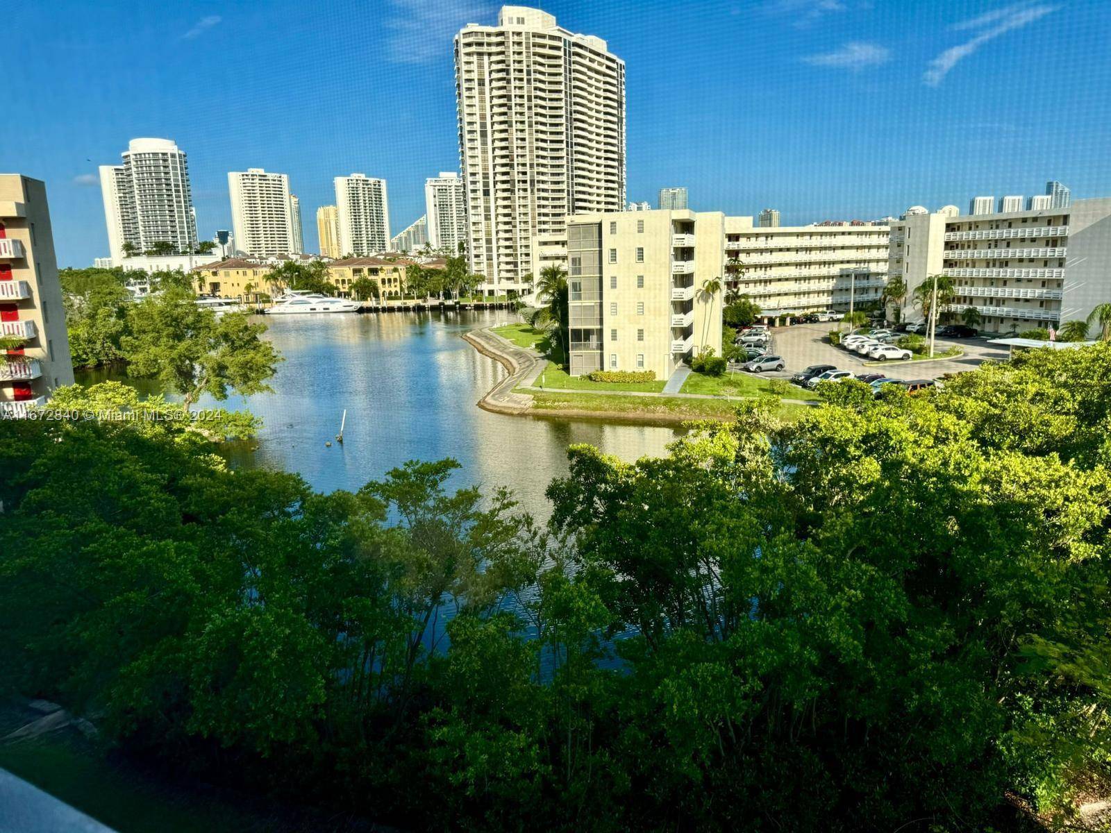 Aventura, FL 33160,2930 Point East Dr #E512