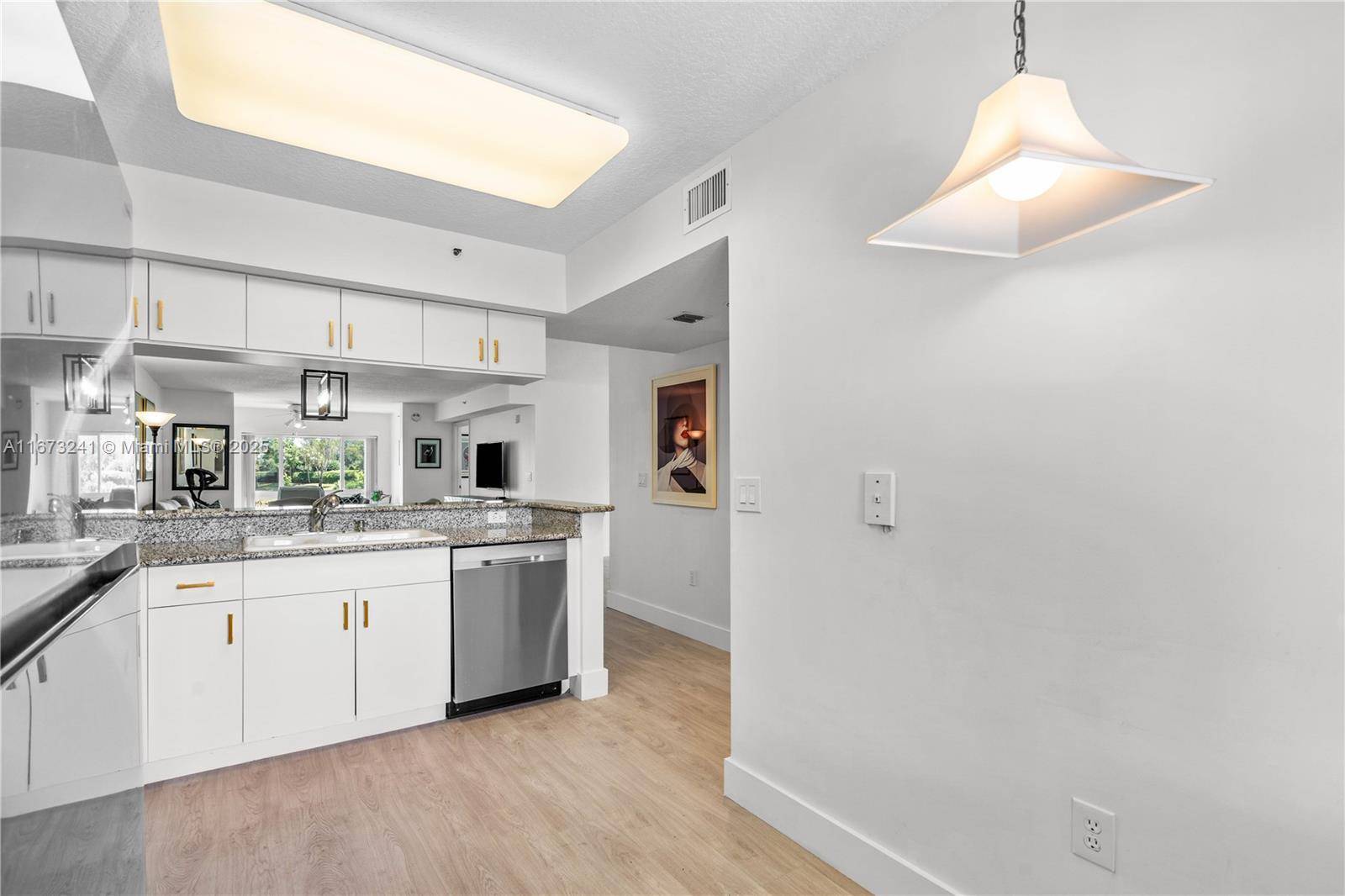 Boynton Beach, FL 33437,5842 Crystal Shores Dr #208