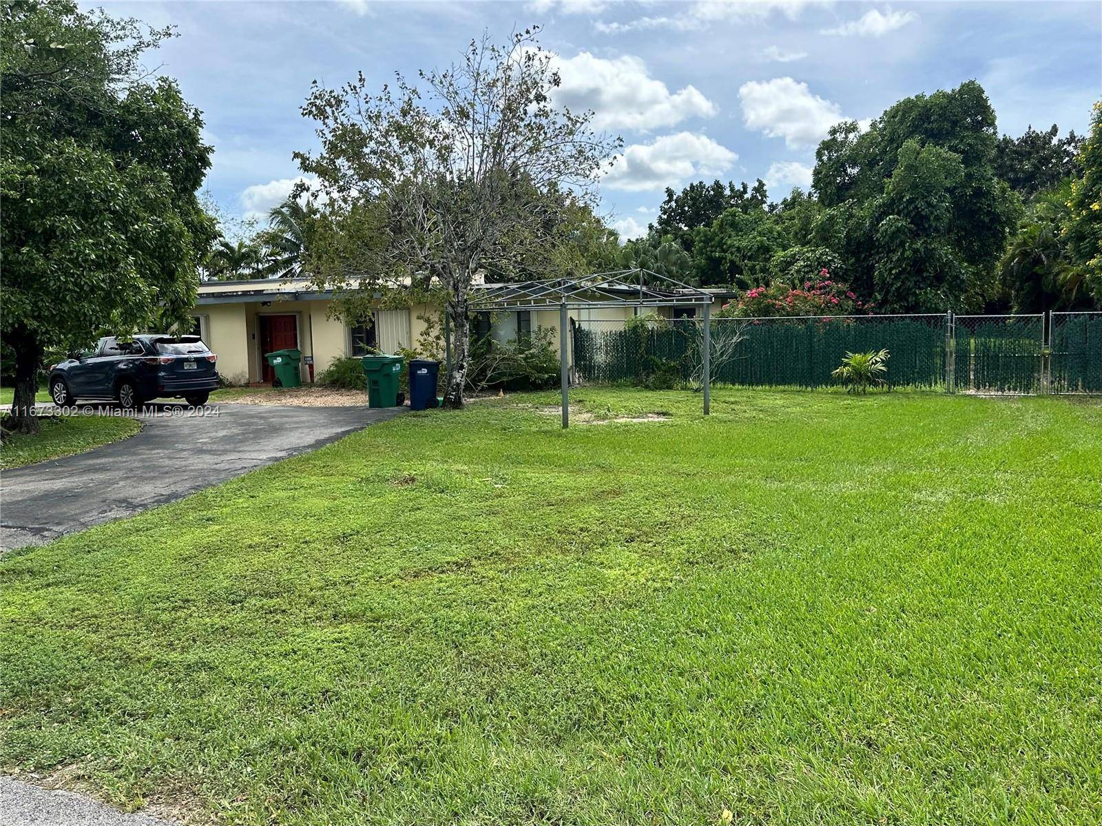 Miami, FL 33173,9860 SW 60th St