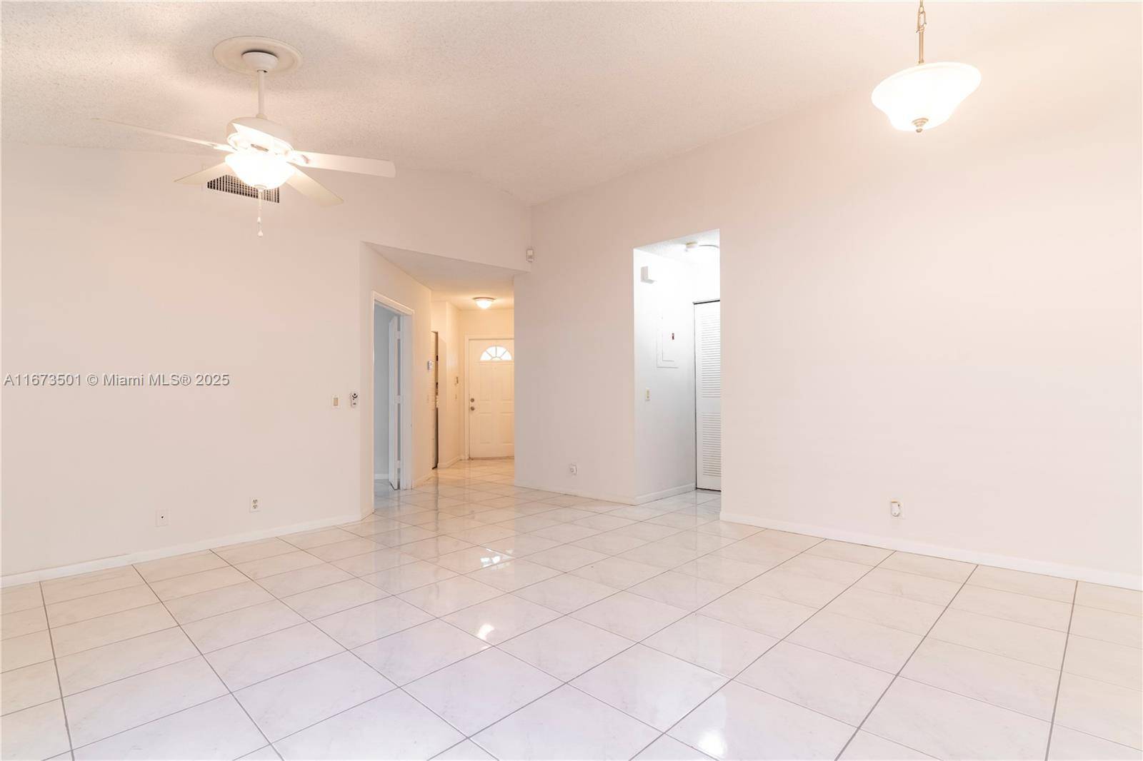 Weston, FL 33326,1341 Seagrape Cir #1341