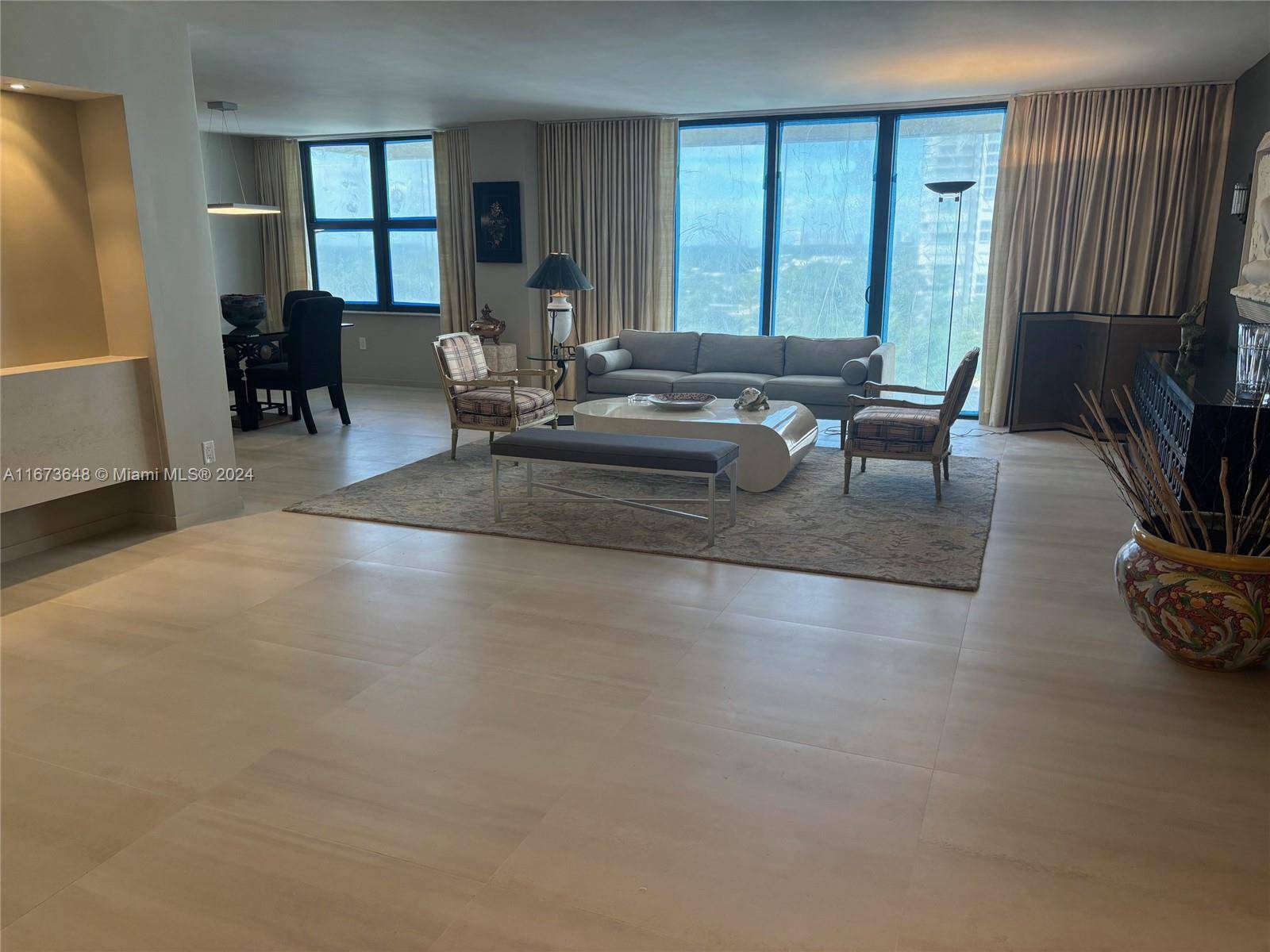 Bal Harbour, FL 33154,9801 Collins Ave #9K