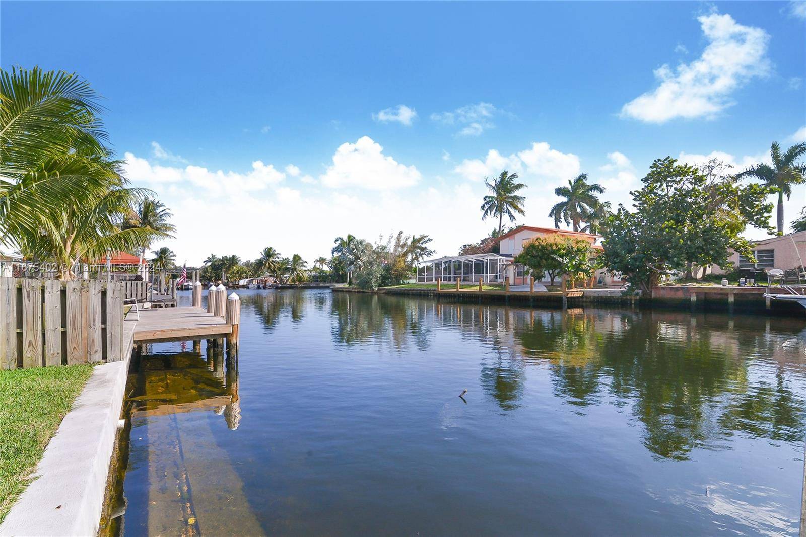 Hollywood, FL 33020,2718 Sherman St