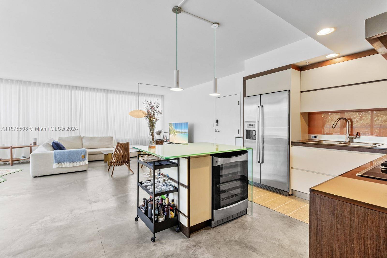 Miami Beach, FL 33139,2155 Washington Ct #210