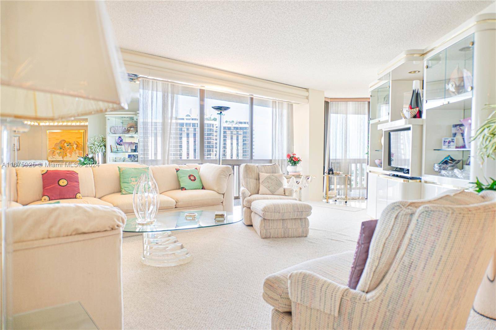 Aventura, FL 33180,19355 Turnberry Way #20B