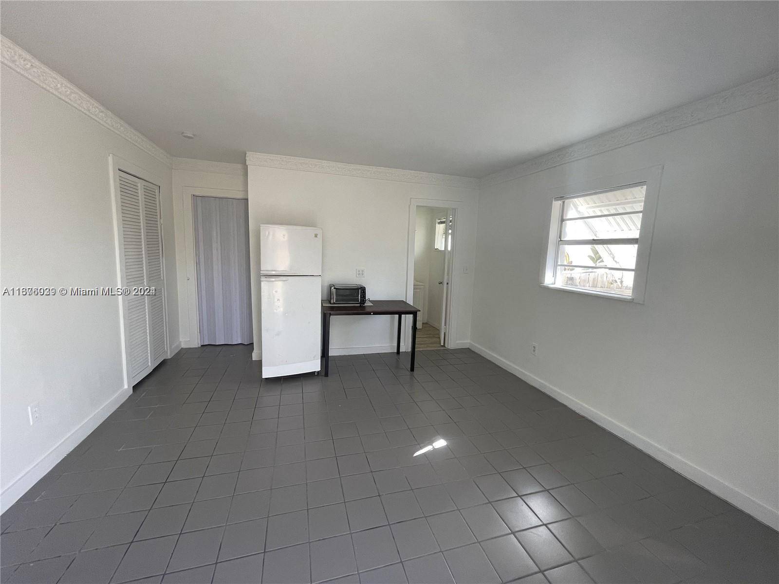 Hollywood, FL 33020,Address not disclosed