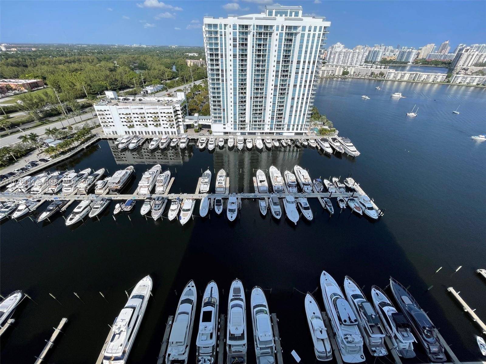North Miami Beach, FL 33160,17211 Biscayne Blvd BS-25