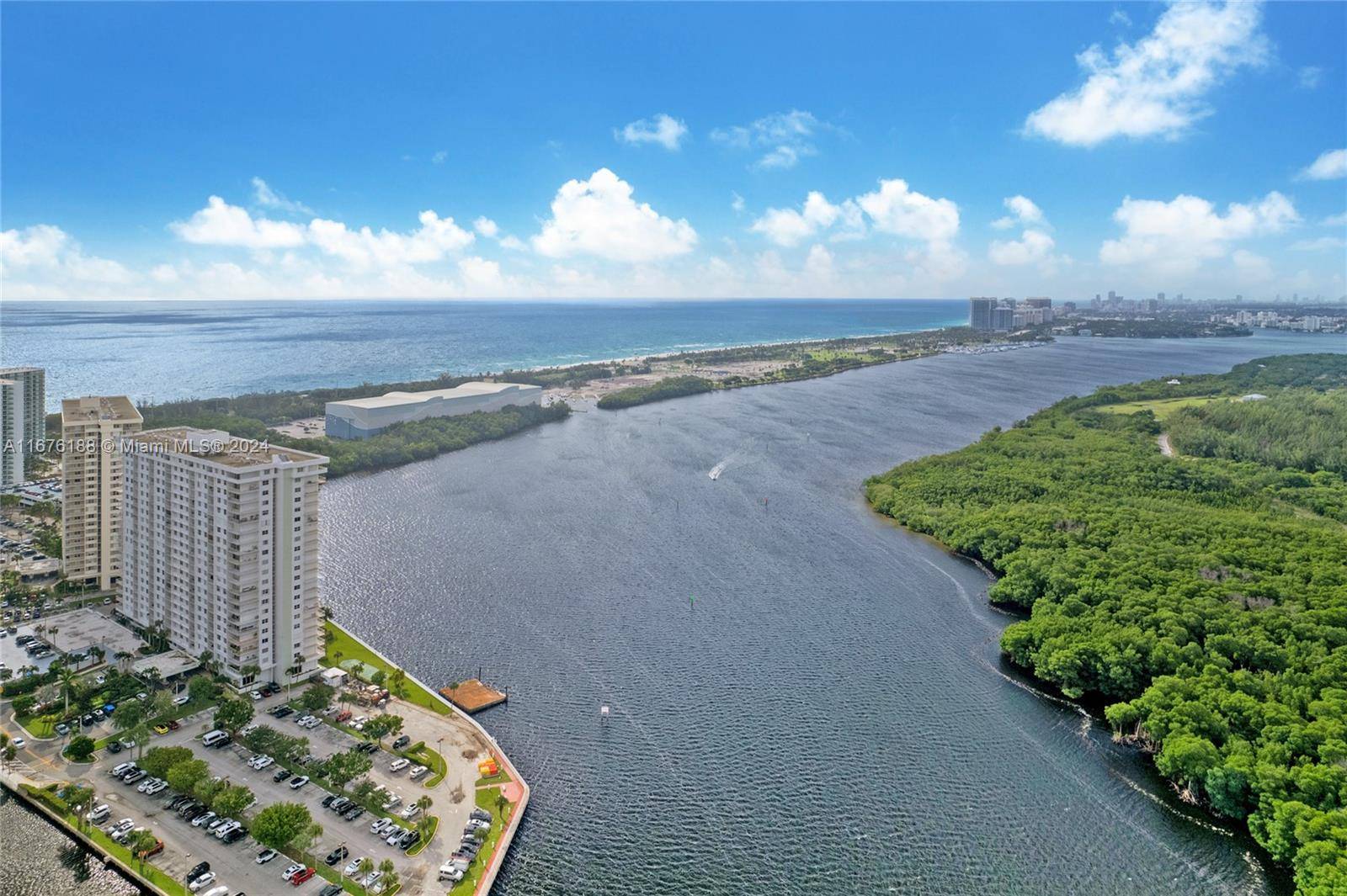 Sunny Isles Beach, FL 33160,500 Bayview Dr #926