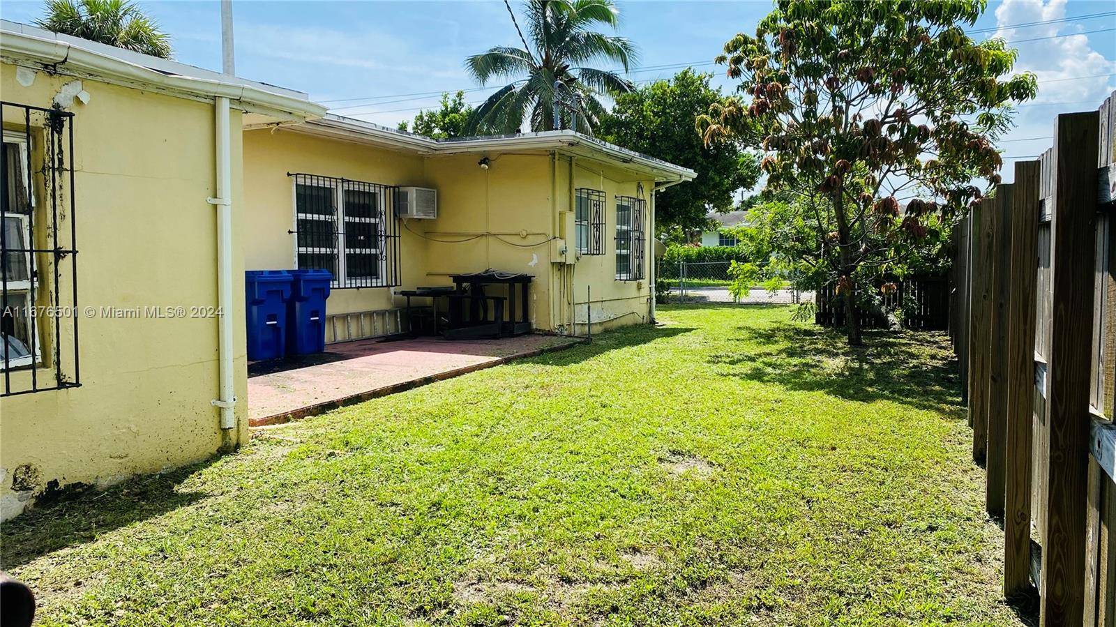 North Miami Beach, FL 33162,16108 NE 18th Pl