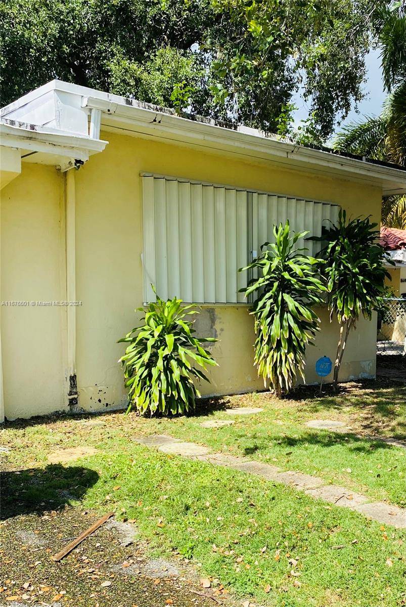 North Miami Beach, FL 33162,16108 NE 18th Pl