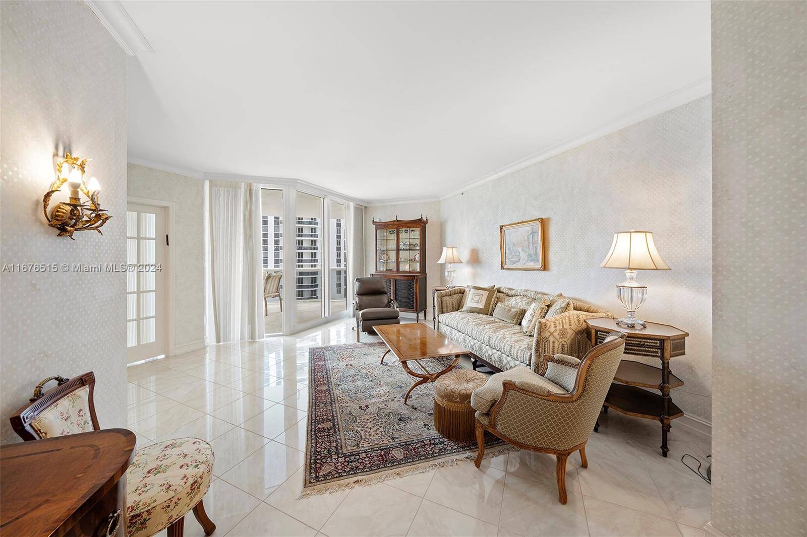 Miami Beach, FL 33140,4779 Collins Ave #804