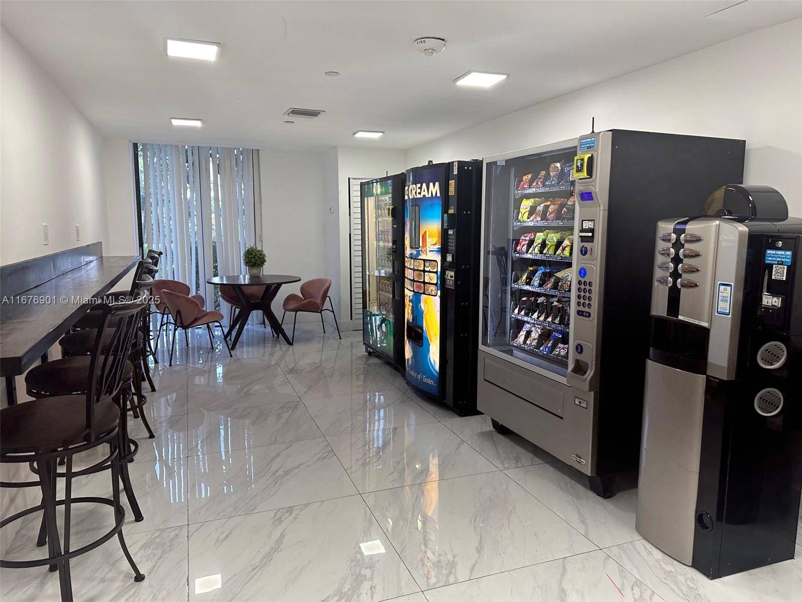 Aventura, FL 33180,3300 NE 192nd St #414