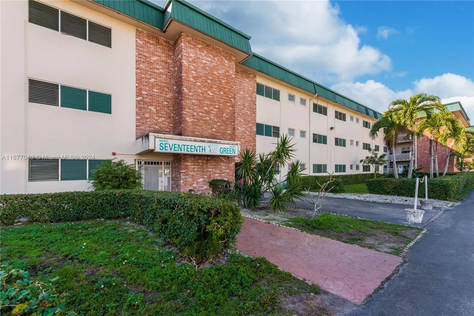 Hallandale Beach, FL 33009,1450 Atlantic Shores Blvd #106