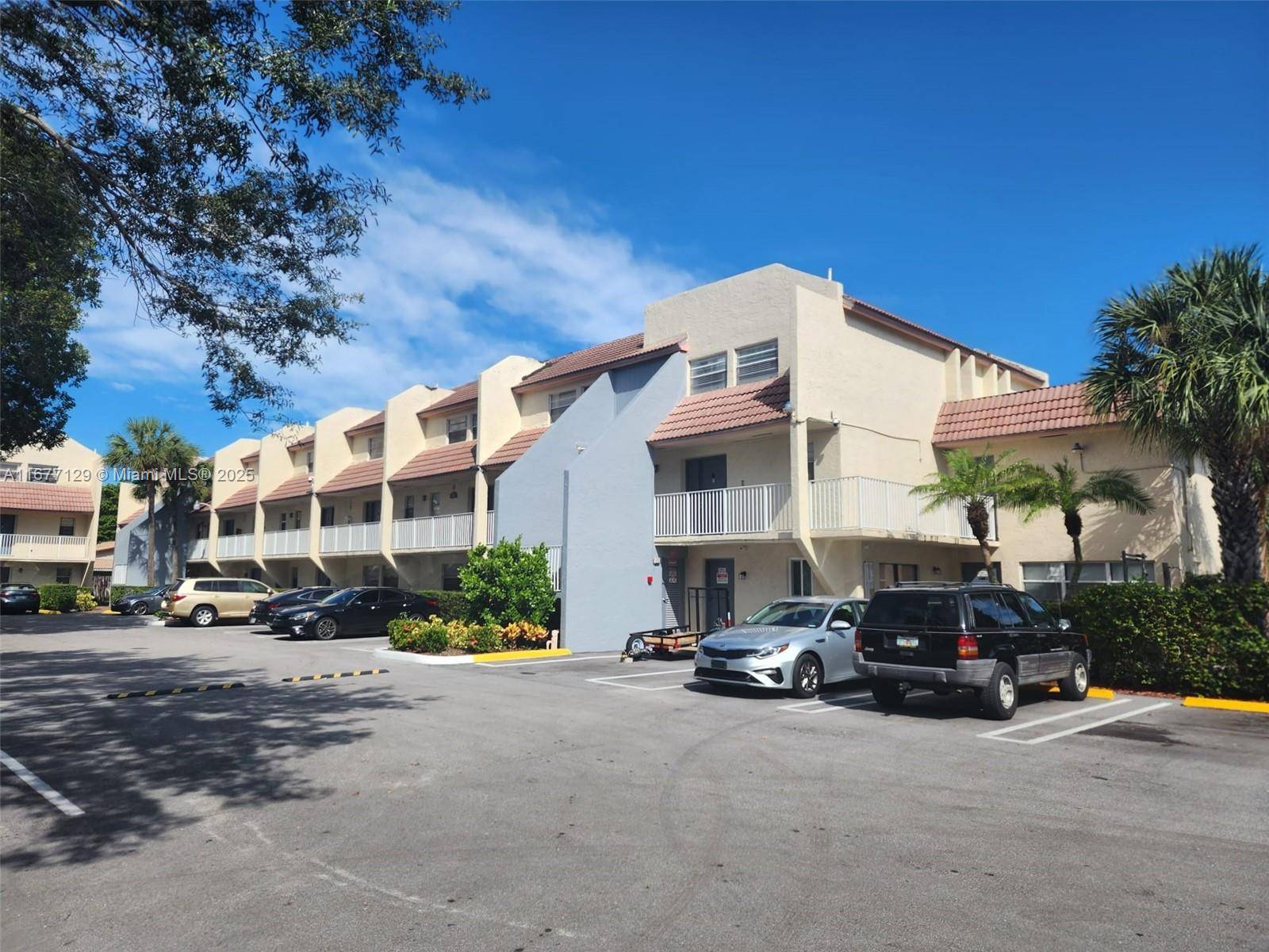 Coral Springs, FL 33065,3751 NW 115th Way #9-3