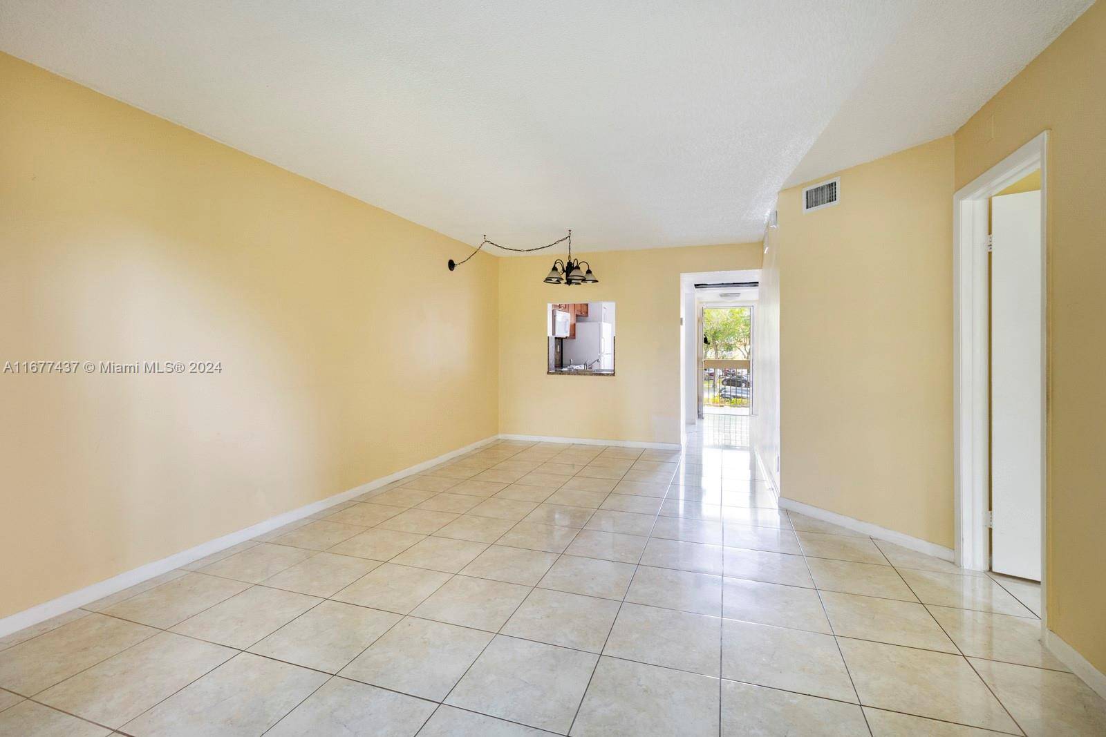 Coral Springs, FL 33065,9000 NW 28th Dr #2-108