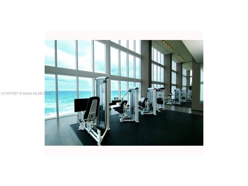 Hallandale Beach, FL 33009,1830 S Ocean Dr #2405
