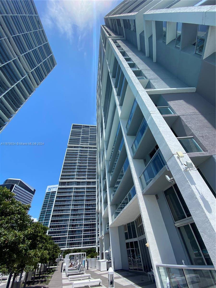 Miami, FL 33131,465 Brickell Ave #3004