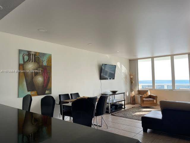 Hollywood, FL 33019,3725 S Ocean Dr #1404