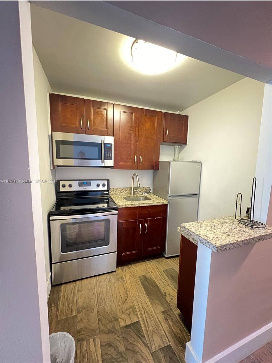 North Bay Village, FL 33141,7904 West Dr #111