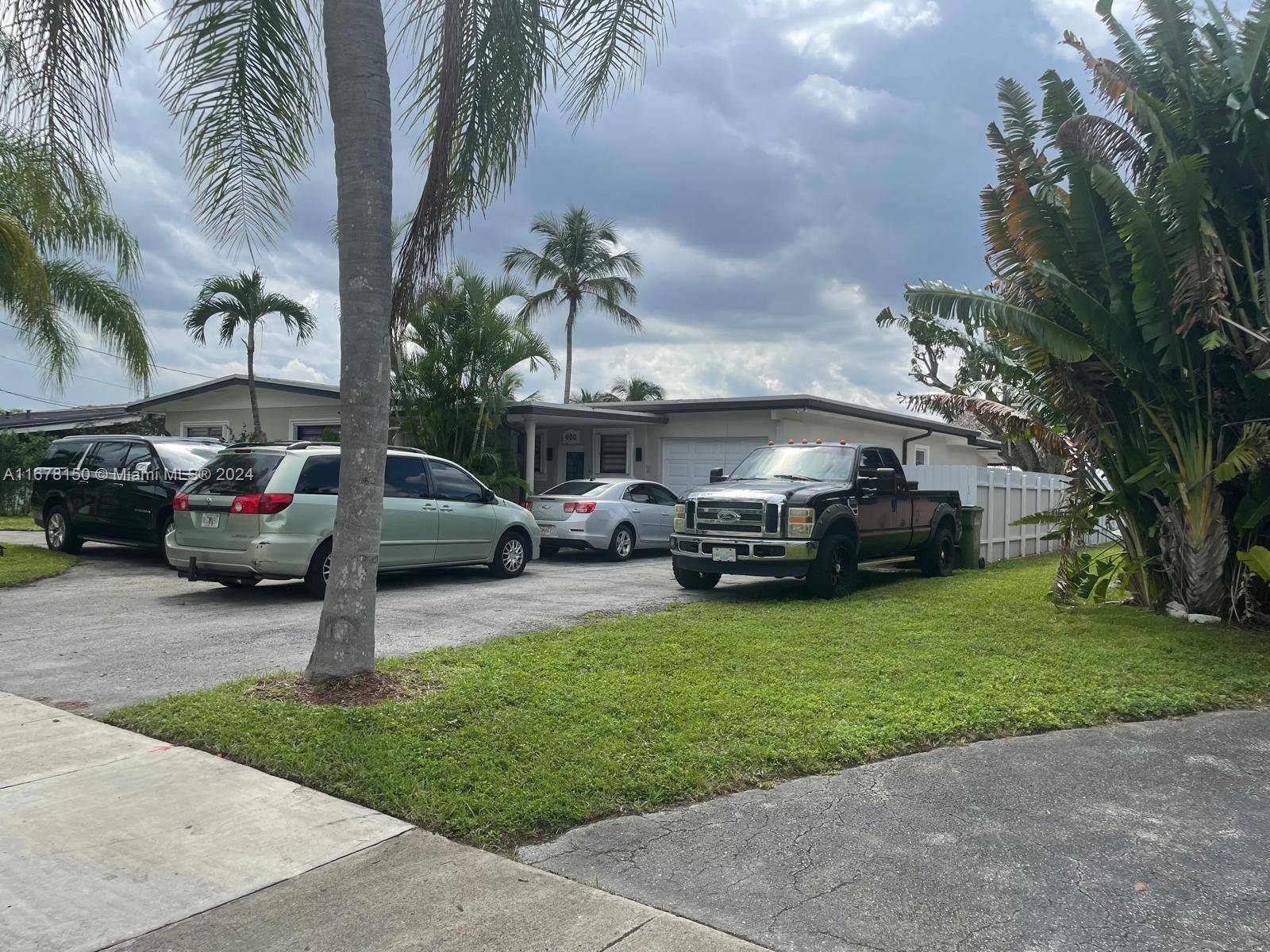 Hialeah, FL 33012,600 W 63rd Dr