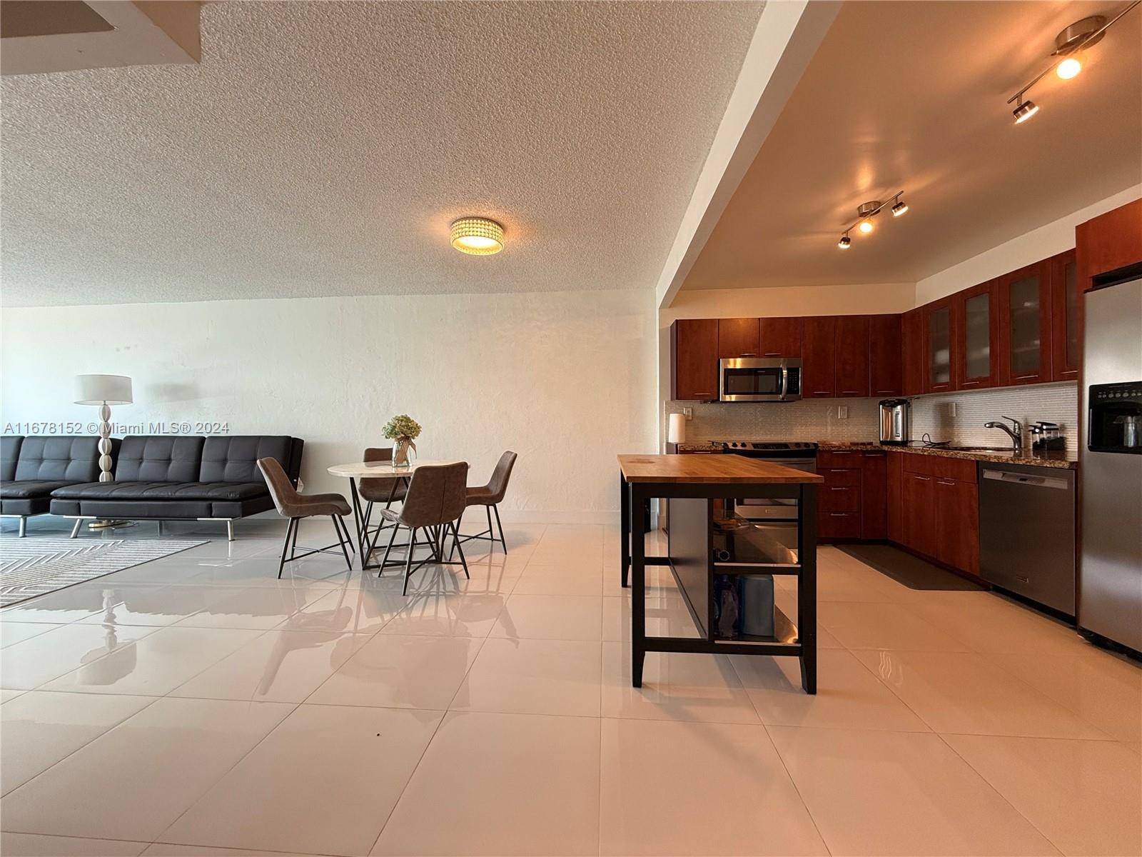 Sunny Isles Beach, FL 33160,19390 Collins Ave #1007