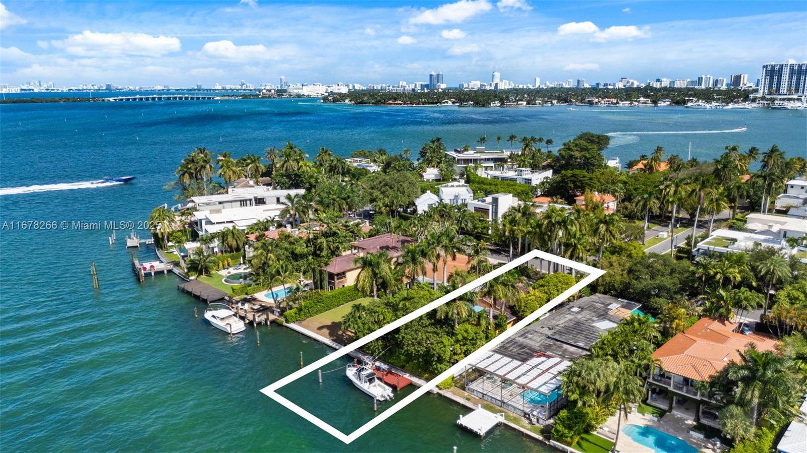 Miami Beach, FL 33139,330 W Rivo Alto Dr