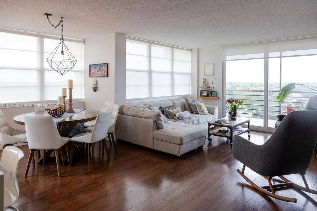 Pembroke Pines, FL 33026,1300 Saint Charles Pl #PH12