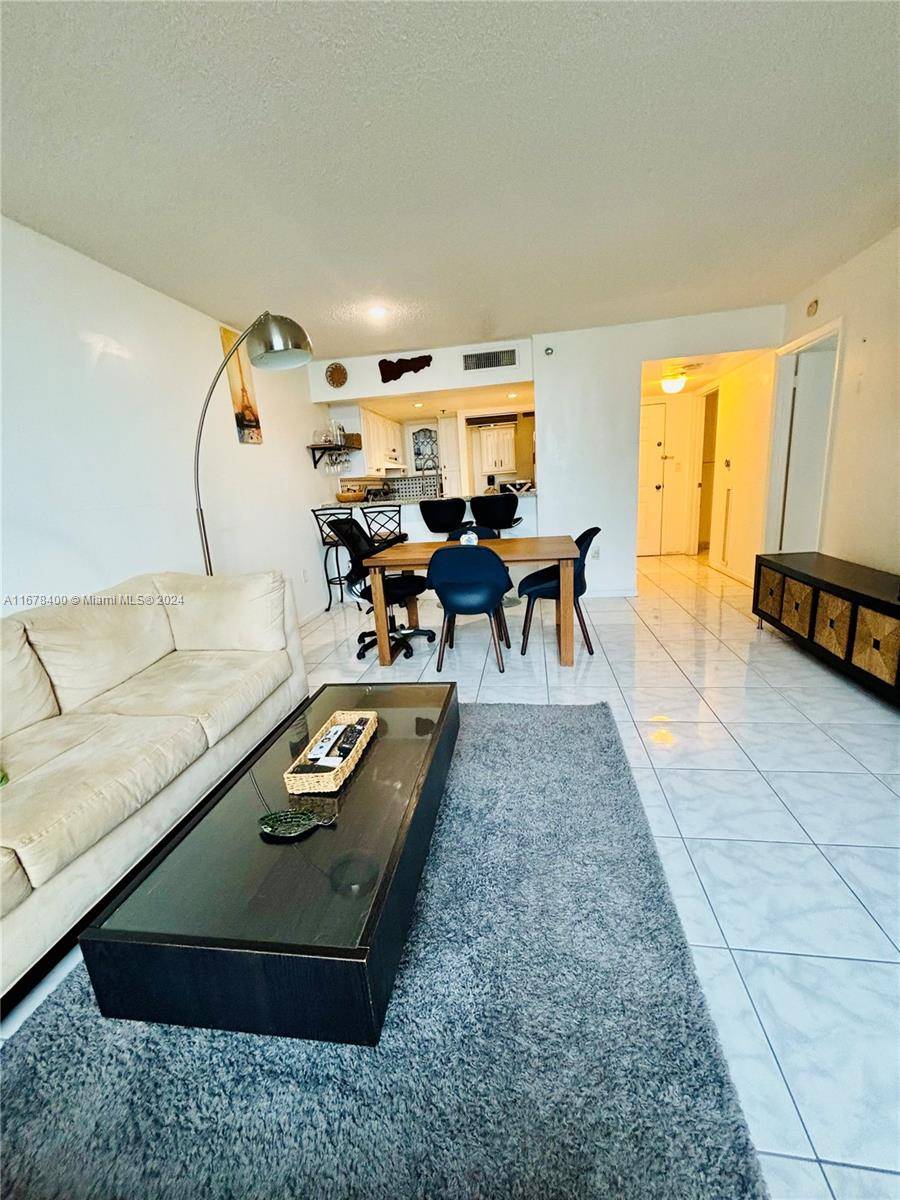 Miami, FL 33131,540 Brickell Key Dr #1001
