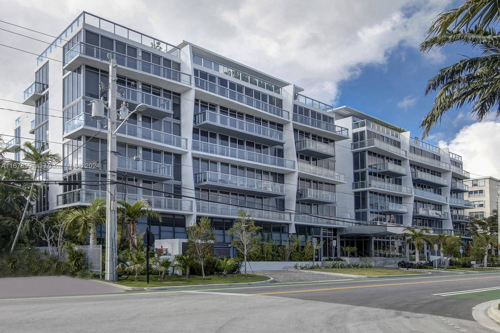 Bay Harbor Islands, FL 33154,9940 W Bay Harbor Dr #7G-N