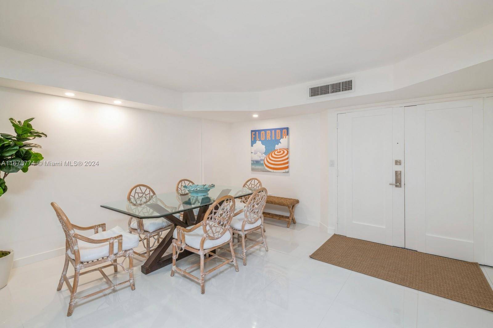 Miami Beach, FL 33141,6423 Collins Ave #203