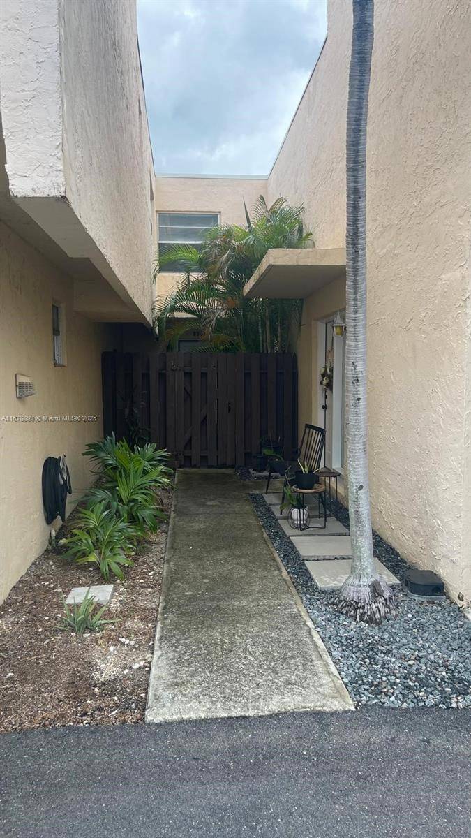 Miami Shores, FL 33138,8741 NE 4th Ave Rd #8741