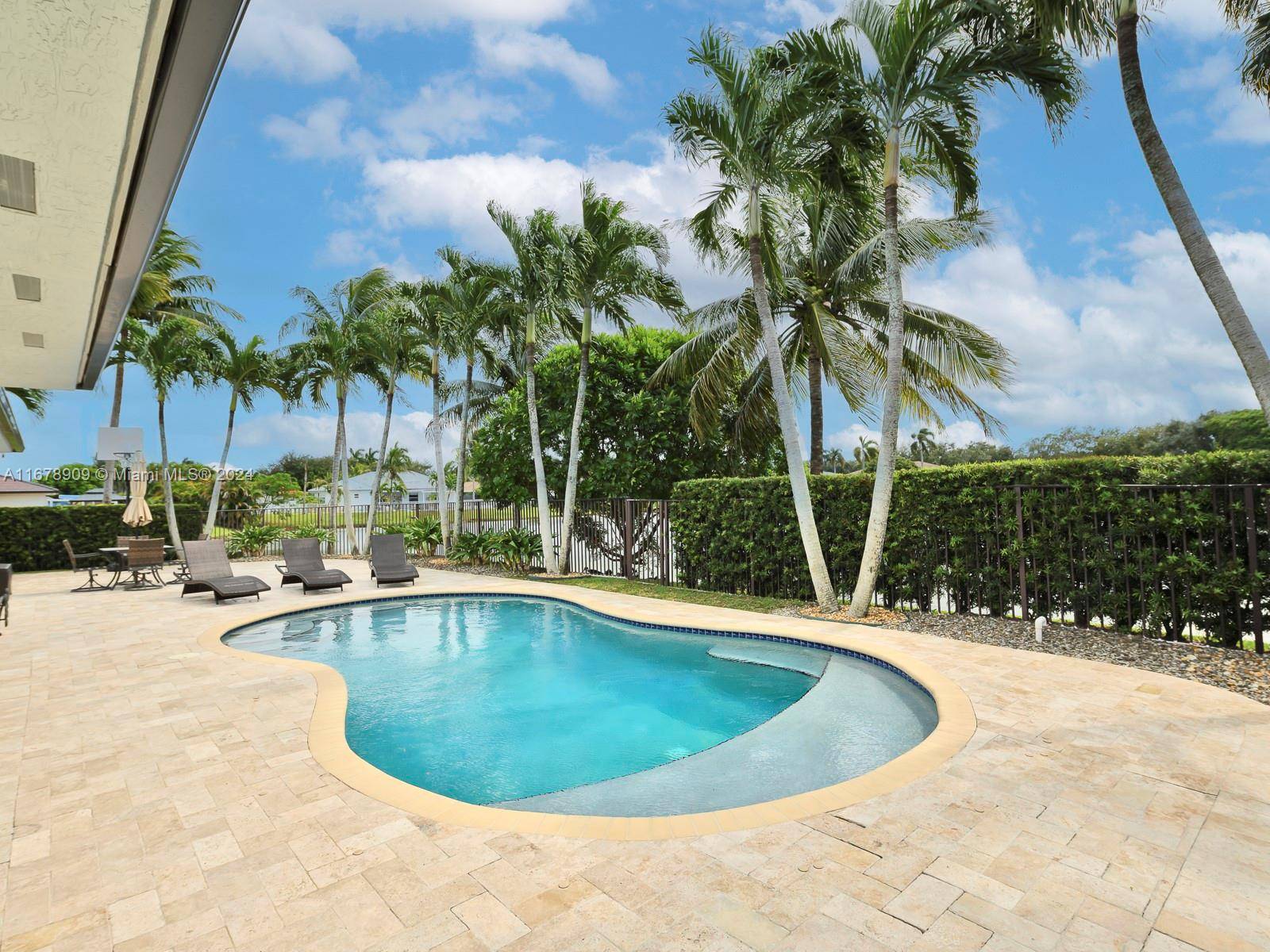 Hialeah, FL 33018,9026 NW 173rd Ter
