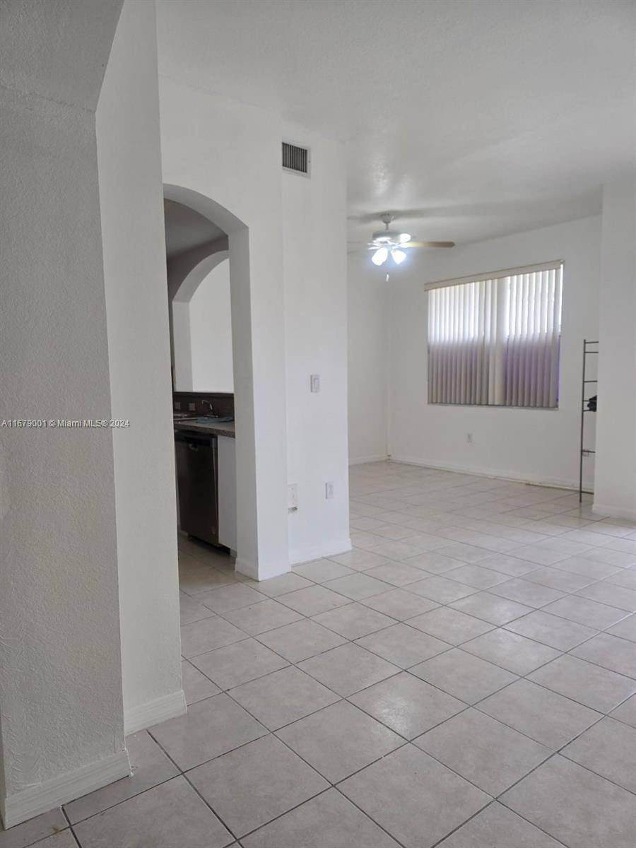 Miami, FL 33174,8906 W Flagler St #109