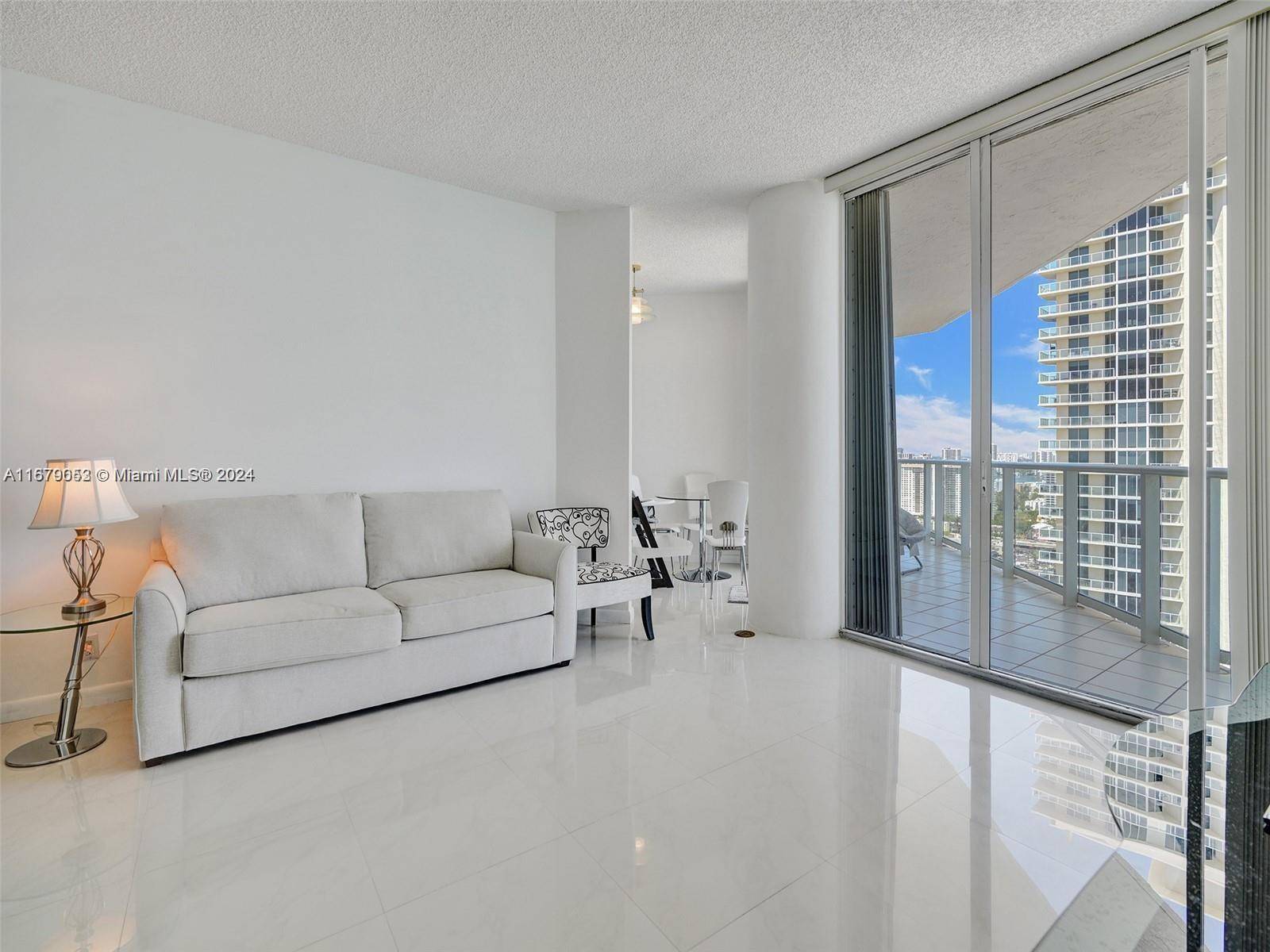 Sunny Isles Beach, FL 33160,16485 Collins Ave #PH35C