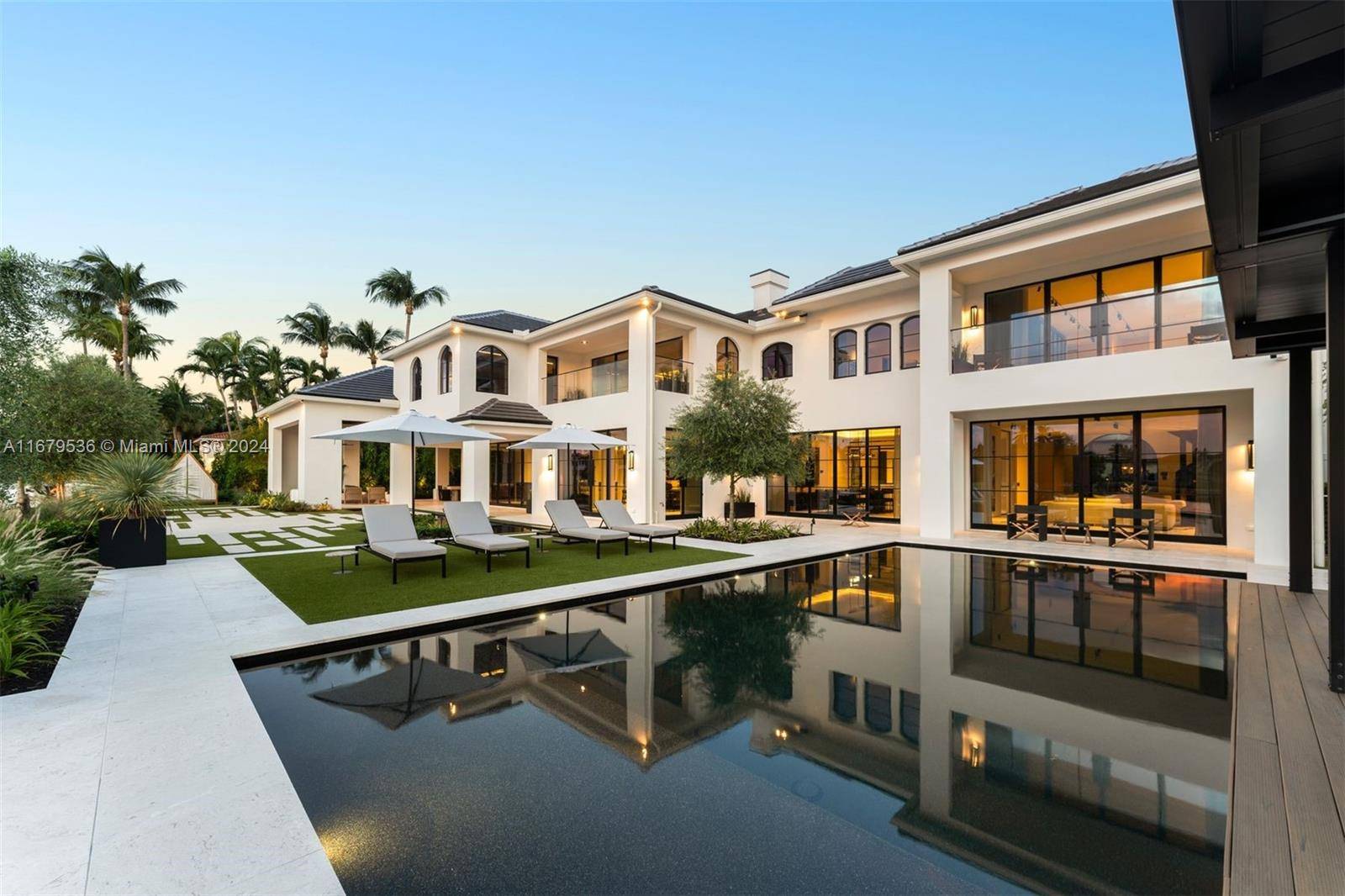 Boca Raton, FL 33432,2401 Spanish River Rd