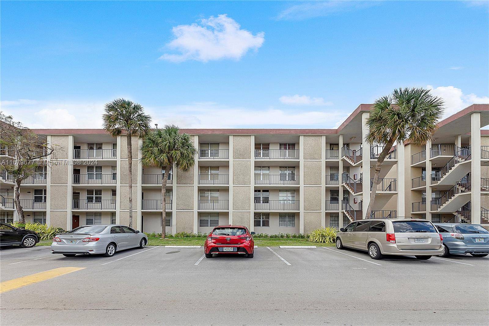 Lauderdale Lakes, FL 33313,2650 NW 49th Ave #421