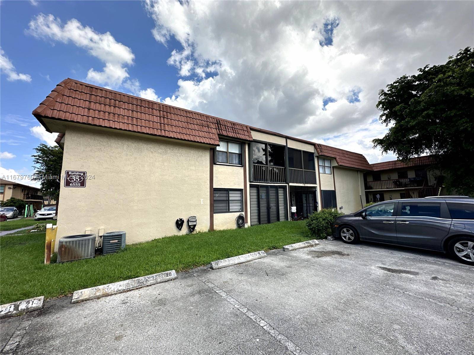 Hialeah, FL 33016,6555 W 26th Dr #23-35