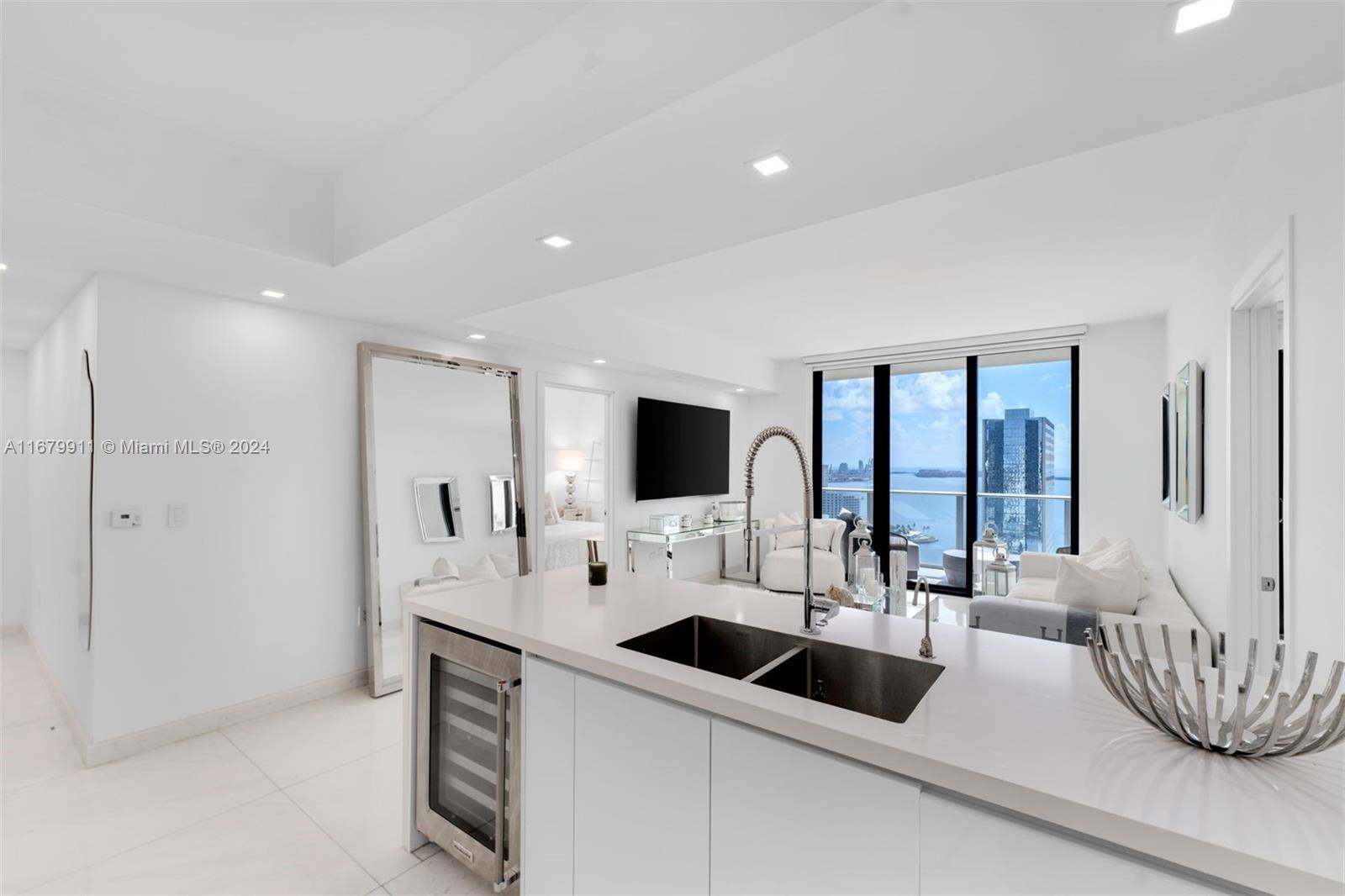 Miami, FL 33131,1010 Brickell Ave #3003