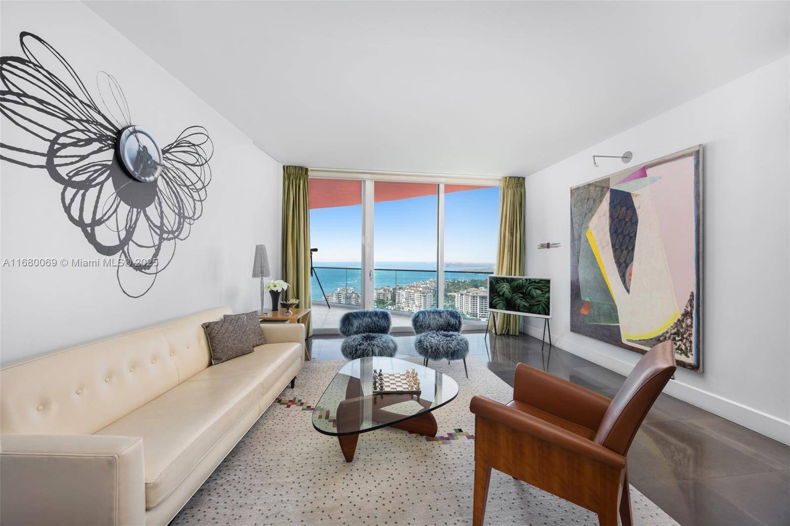 Miami Beach, FL 33139,300 S Pointe Dr #3204